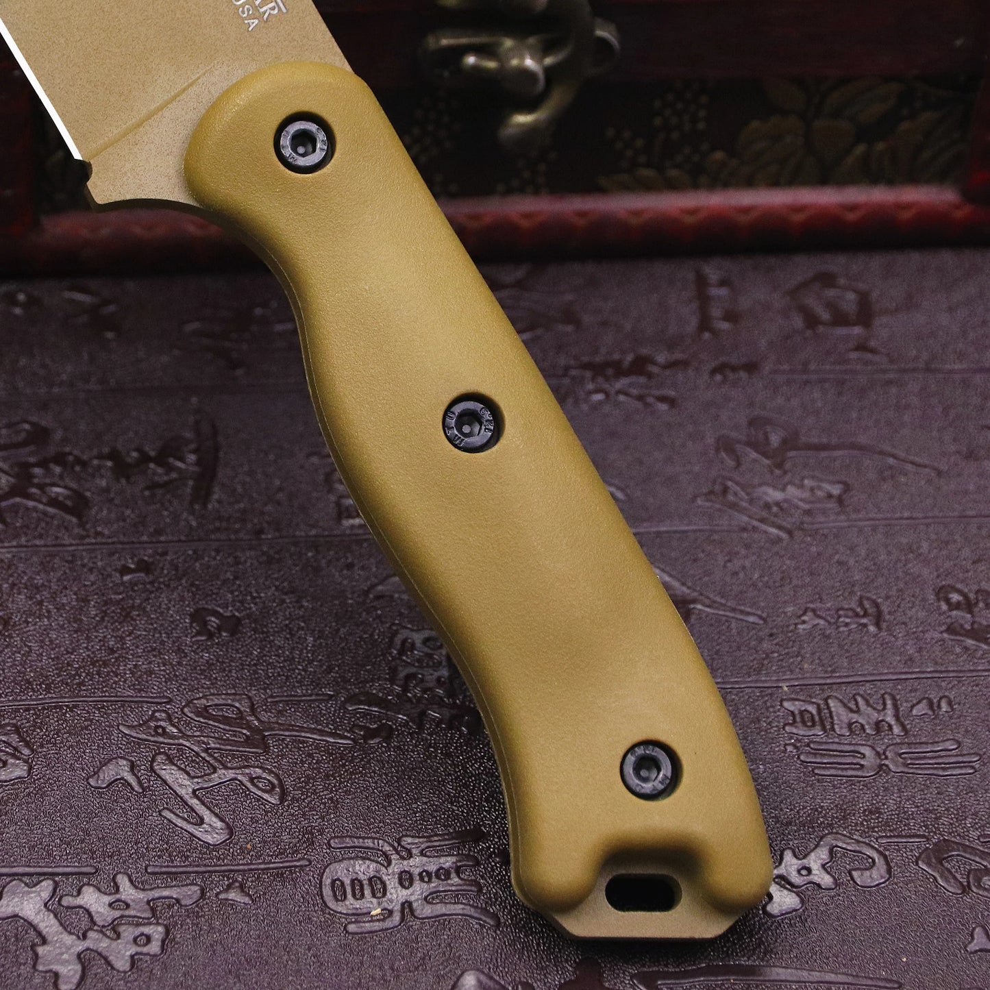 Faca com proteção K-18